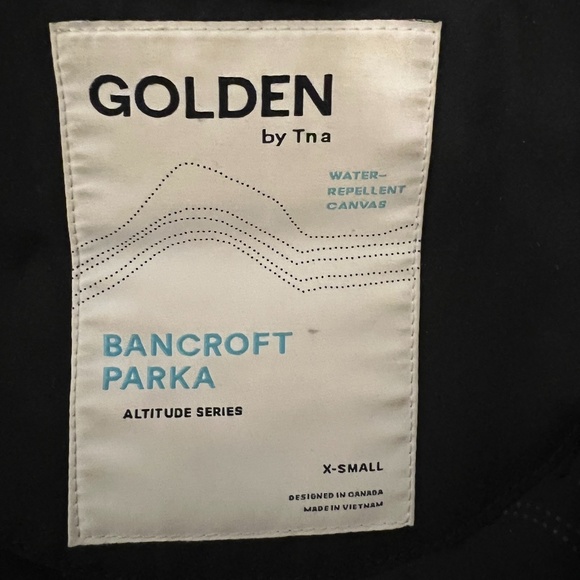 Aritzia TNA Golden Bancroft Goose Down Parka in Black - Picture 4 of 4